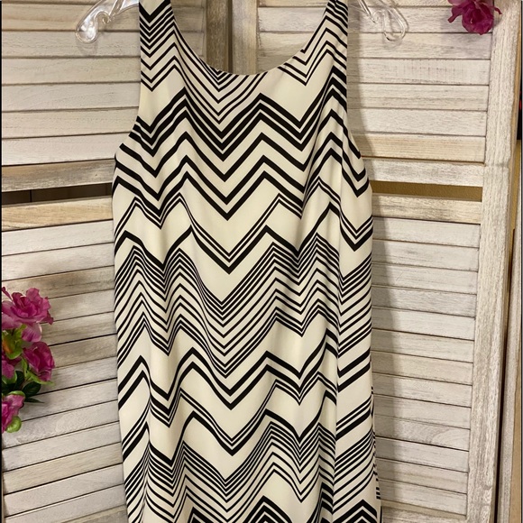 Off White & Black Chevron Striped Tank Party Dress - Picture 2 of 5